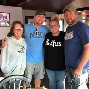 Meet your Posher, Dixie